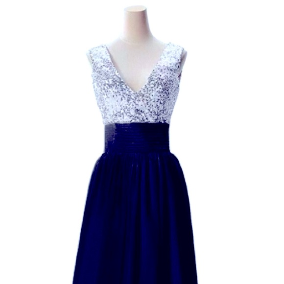 SOIEBLU Silver Sequin Navy Blue Chiffon Formal Metallic V-neckline Dress NWOT - Picture 3 of 9